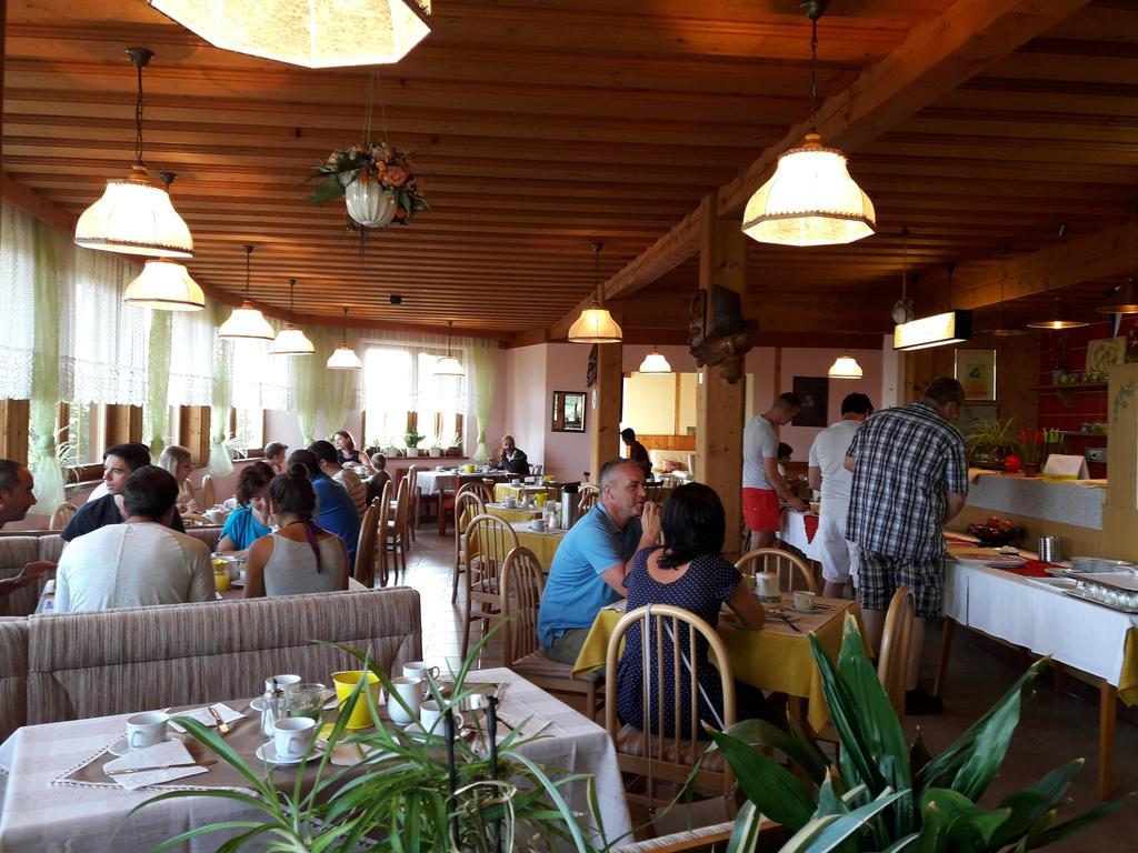 Ferienpension Garni Hubert Rigelnik Sankt Kanzian am Klopeiner See Exterior foto